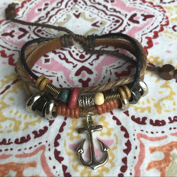 𝗡𝗘𝗪 Anchor Charm Bracelet - Picture 2 of 2